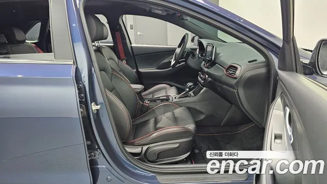 Hyundai i30 2018 — фото 16