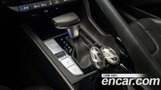 Hyundai AVANTE 2024 — фото 12