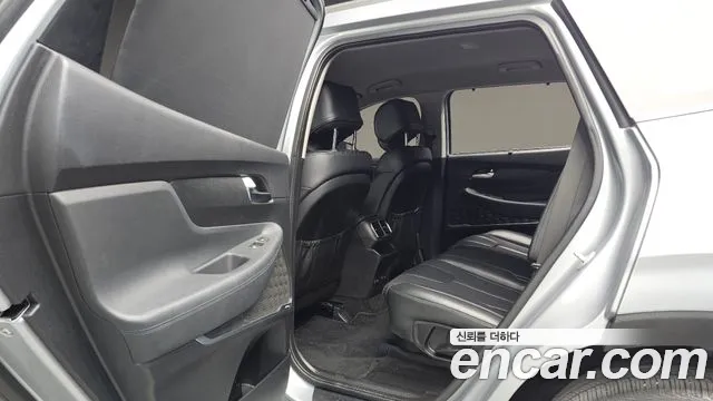 Hyundai Santafe 2019 — фото 17