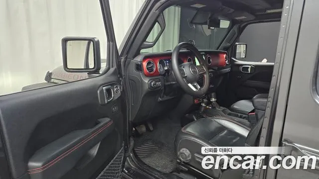 Jeep Wrangler 2019 — фото 10