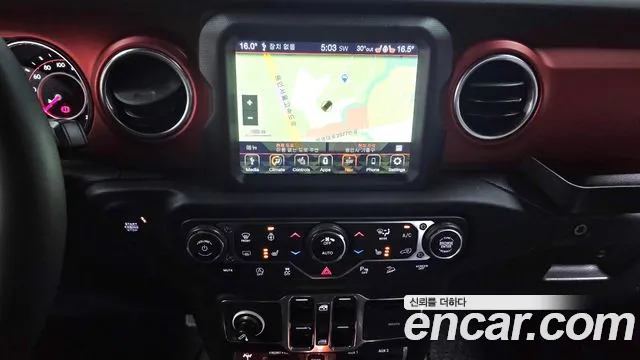 Jeep Wrangler 2019 — фото 13