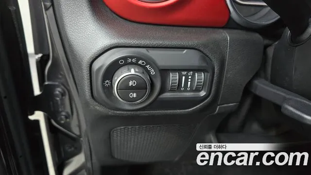 Jeep Wrangler 2019 — фото 17