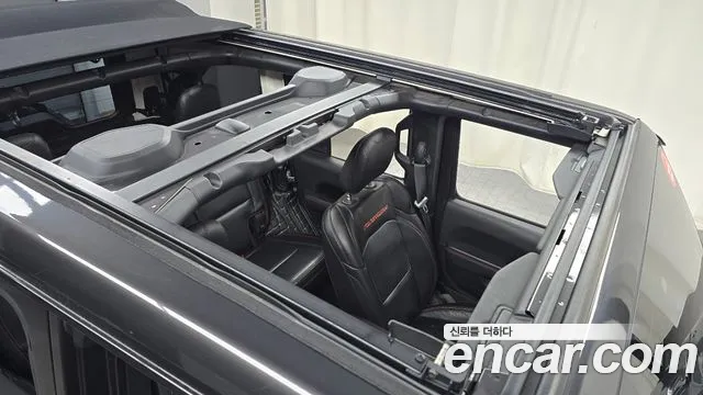 Jeep Wrangler 2019 — фото 18