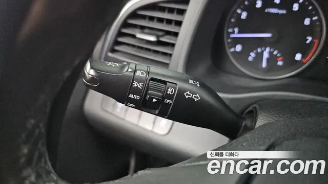 Hyundai AVANTE 2016 — фото 15