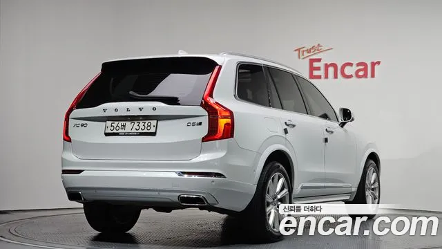 Volvo XC90 2018 — фото 2