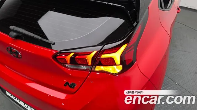 Hyundai Veloster 2019 — фото 9
