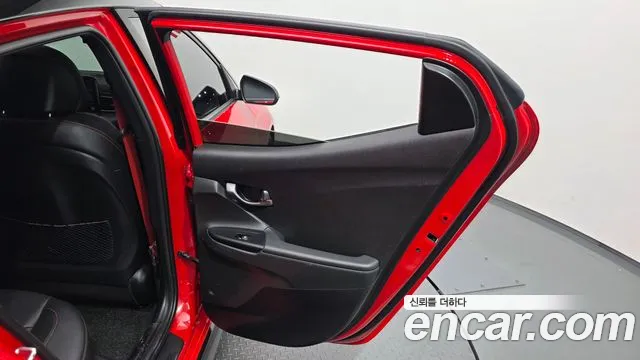 Hyundai Veloster 2019 — фото 15