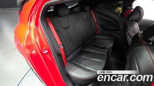 Hyundai Veloster 2019 — фото 16