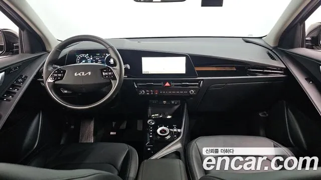 Kia Niro 2024 — фото 10