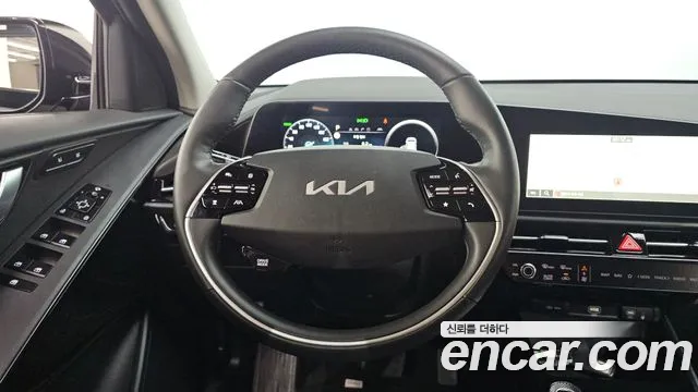 Kia Niro 2024 — фото 17