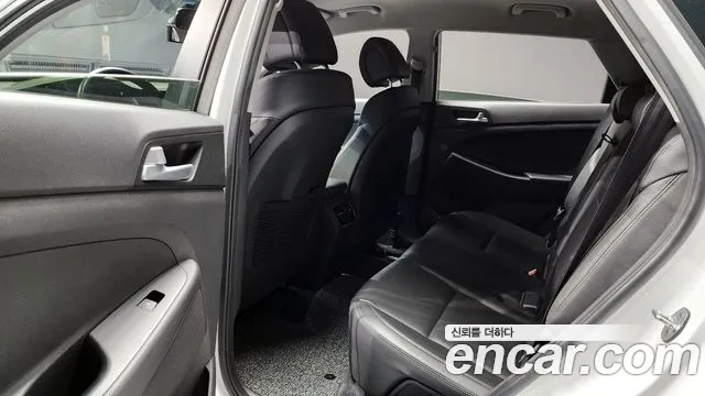 Hyundai Tucson 2016 — фото 18