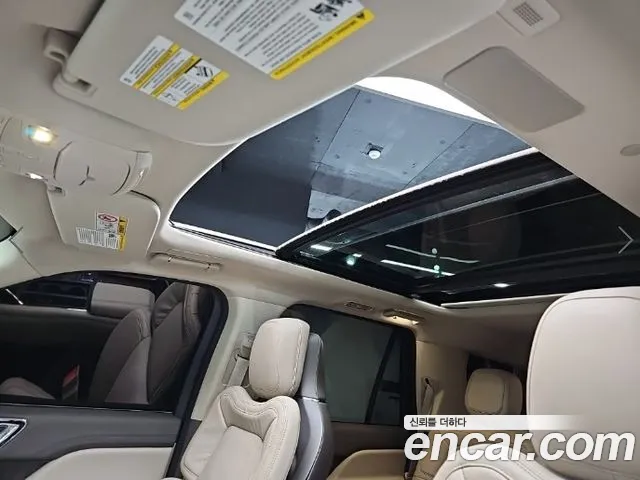 Lincoln Navigator 2022 — фото 14