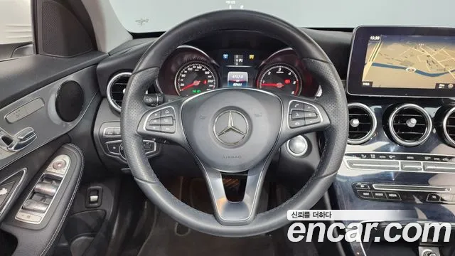 Mercedes-Benz C-Class 2017 — фото 18
