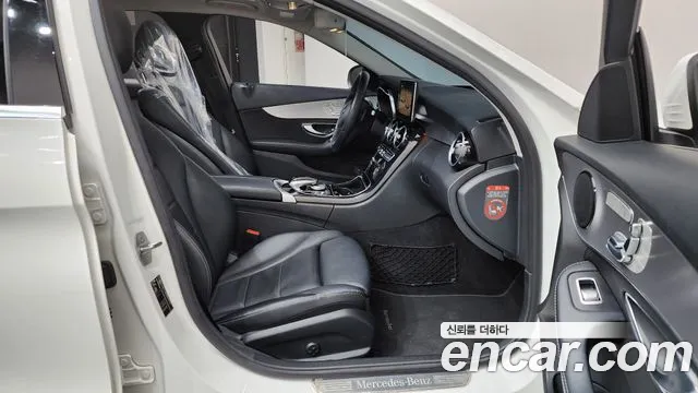 Mercedes-Benz C-Class 2017 — фото 15