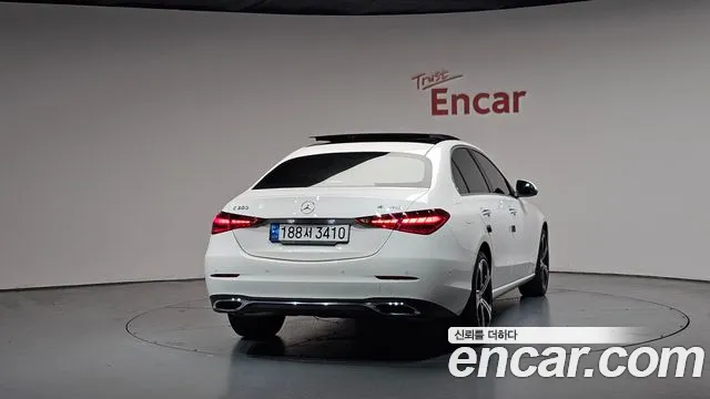 Mercedes-Benz C-Class 2023 — фото 3