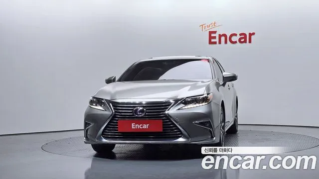 Lexus ES 2018 — фото 3