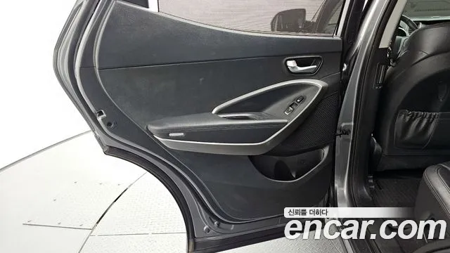 Hyundai Santafe 2017 — фото 15