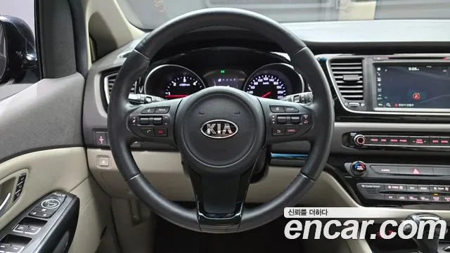 Kia Canival 2015 — фото 13