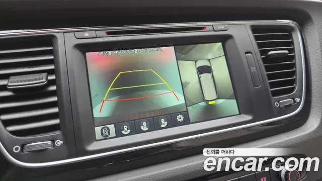 Kia Canival 2015 — фото 16