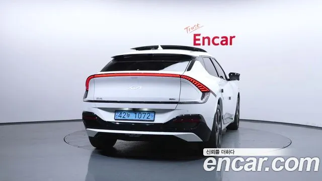 Kia EV6 2024 — фото 3