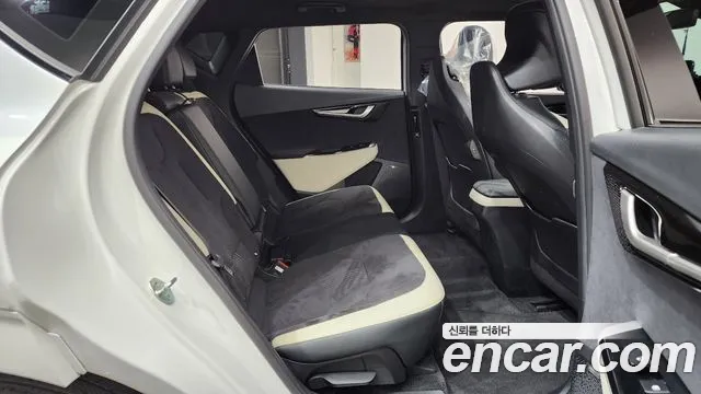 Kia EV6 2024 — фото 16