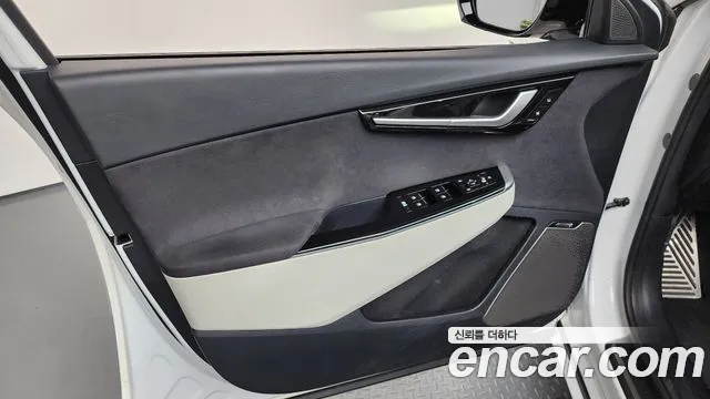 Kia EV6 2024 — фото 13