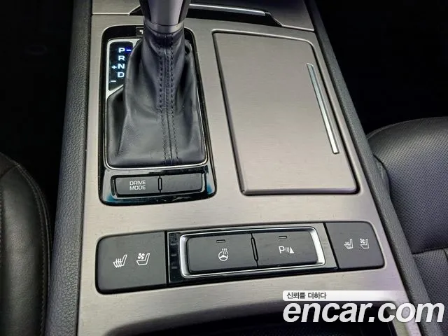 Hyundai Genesis 2014 — фото 14