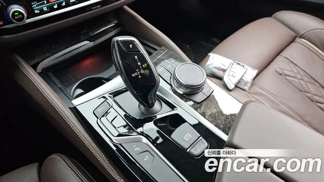 BMW 5-Series 2018 — фото 12