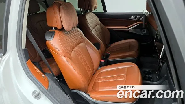 BMW X7 2021 — фото 17