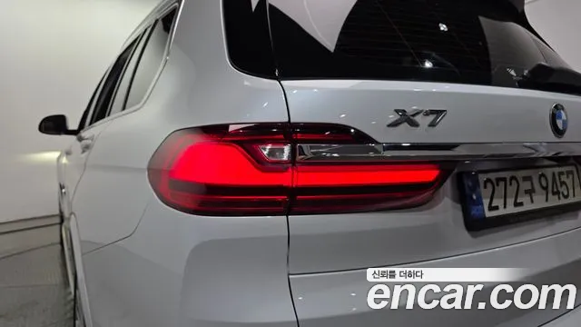 BMW X7 2021 — фото 9