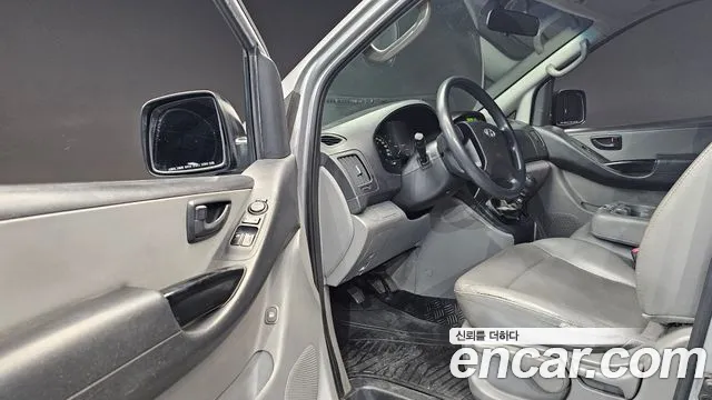 Hyundai Starex 2013 — фото 10