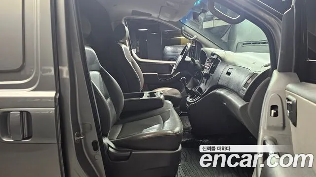 Hyundai Starex 2013 — фото 11