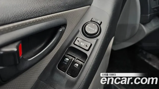 Hyundai Starex 2013 — фото 15