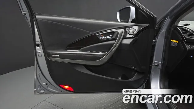 Hyundai Grandeur 2016 — фото 14