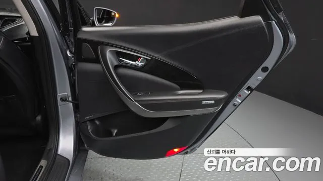 Hyundai Grandeur 2016 — фото 15
