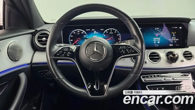 Mercedes-Benz E-Class 2021 — фото 19