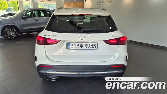 Mercedes-Benz GLA-Class 2026 — фото 4