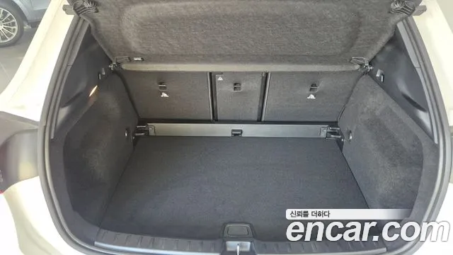Mercedes-Benz GLA-Class 2026 — фото 11