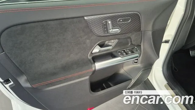 Mercedes-Benz GLA-Class 2026 — фото 15