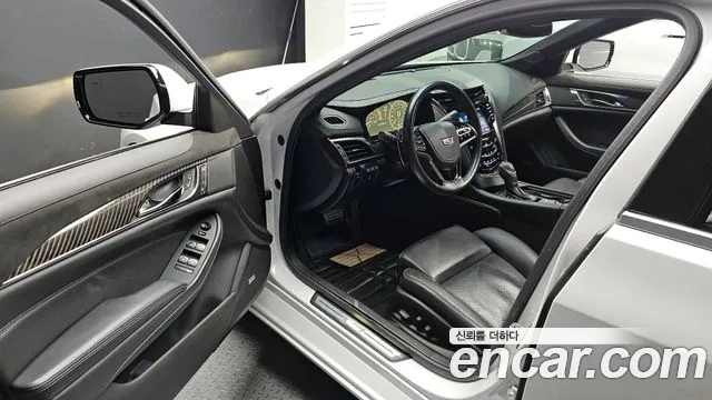 Cadillac CTS 2015 — фото 10