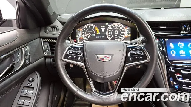 Cadillac CTS 2015 — фото 12