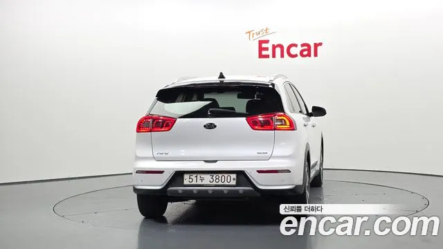 Kia Niro 2018 — фото 4