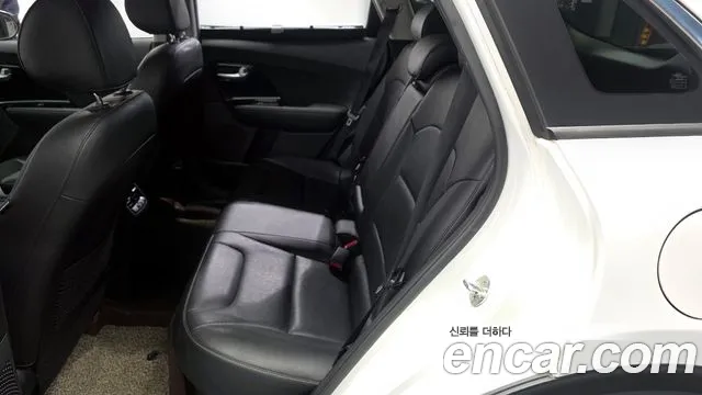Kia Niro 2018 — фото 16