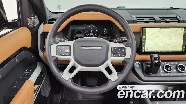 Land Rover Defender 2023 — фото 20