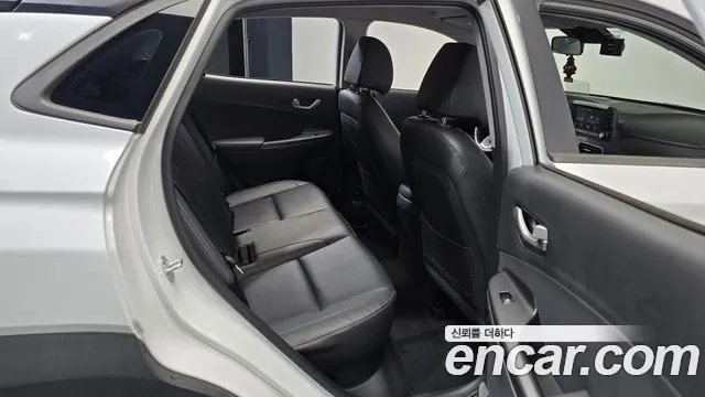 Hyundai Kona 2018 — фото 11