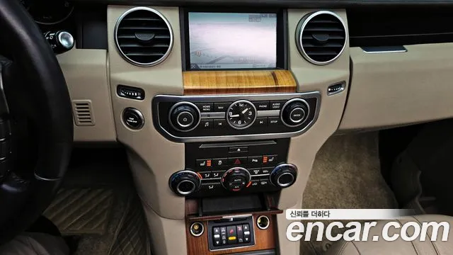 Land Rover Discovery 2013 — фото 13
