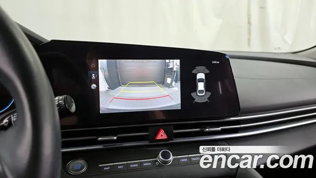 Hyundai AVANTE 2021 — фото 14