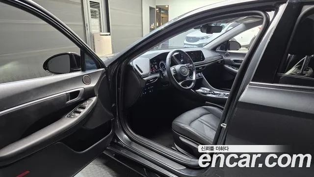 Hyundai Sonata 2022 — фото 13