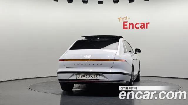 Hyundai Grandeur 2023 — фото 4