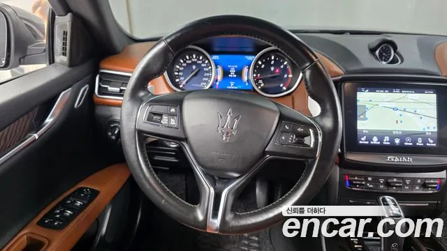 Maserati Ghibli 2019 — фото 13